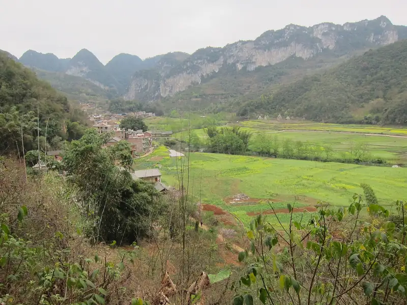 Bamei: reach a Zhuang valley by boat through a cave