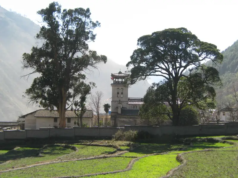 Cizhong Church: a Tibetan Catholic church and vineyard on the Lancang