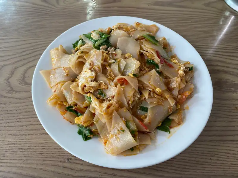 Da jiu jia: Tengchong's fried rice cake with an emperor's story