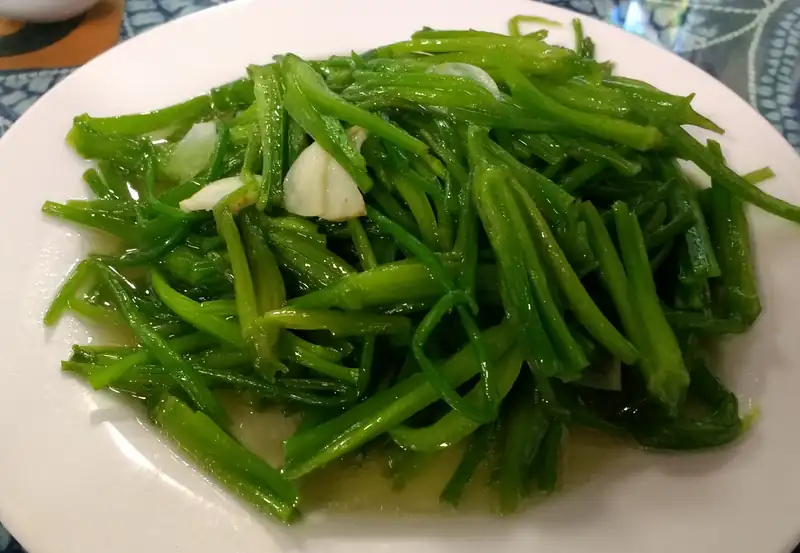 In Shuhe, eat a few lanes back and order stir-fried haicaihua