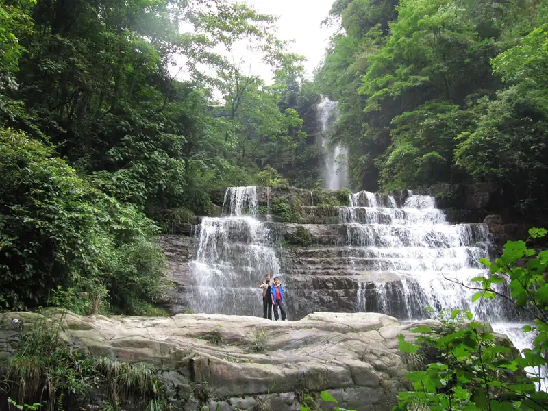 Air Terjun Huanglianhe (Daguan)