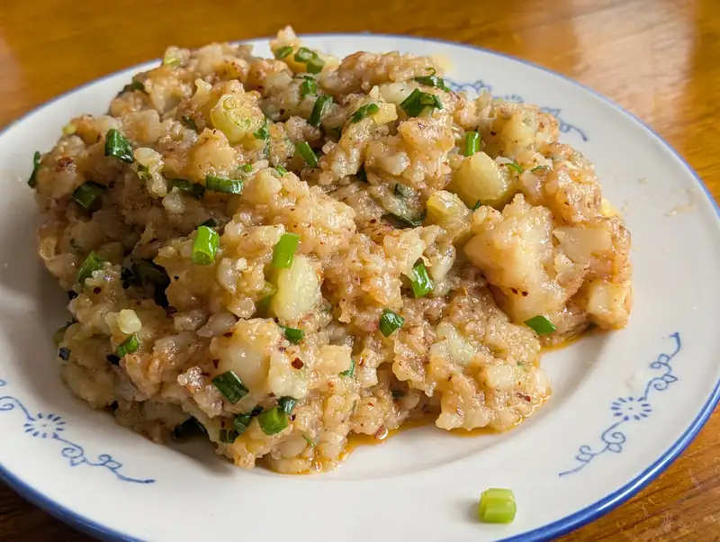 Naxi home cooking at Zhongshun Restaurant by Zhongyi Market