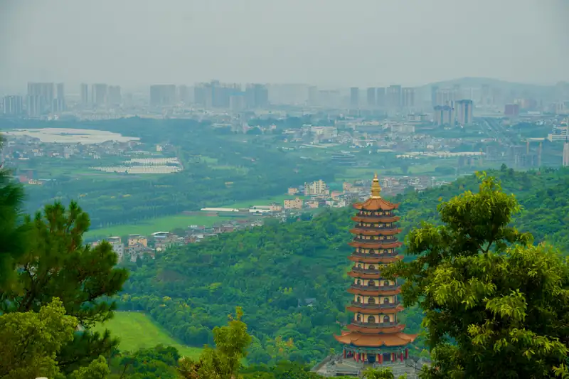 Gunung Jinping (Buddha Maitreya Gergasi Mile)